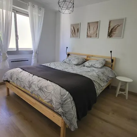 Apartmán Appartement De 50 M2 Climatise Et Moderne A 100 M De La Plage *