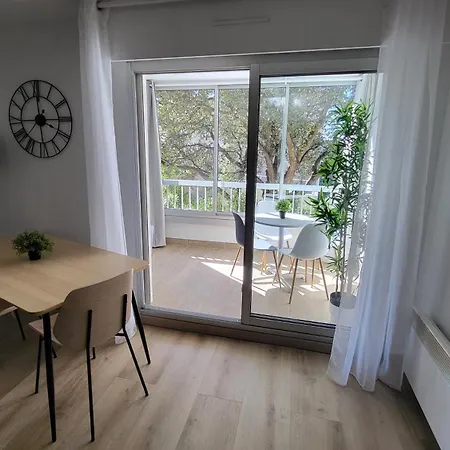 Appartement de 50 m2 cosy et moderne à 100 m de la plage * Saint-Mandrier-sur-Mer